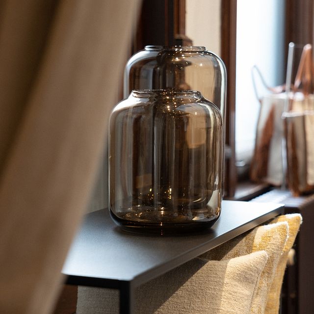 Embrace the timeless charm of summer at SCAPA Home. Discover elegant vases, exquisite textiles, and more to elevate your interior design. Create a space that exudes warmth and sophistication, perfect for every season.⁠
⁠
⁠Discover more in-store.⁠
⁠⁠
▪️ Antwerp: Arenbergstraat 12 – 14⁠
▪️ Brussels: Waterloolaan 26⁠
▪️ Knokke: Zeedijk 787 – 788⁠
▪️ Mechelen: Steenweg 46⁠
▪️ Nieuwpoort: Albert I Laan 237⁠
⁠
⁠
#scapa #scapahome #escapetheordinary #furniture #belgiandesign #interior #interiordesign #interiorstyling #design ⁠#designer #style #architecture #creative #art #decor #interiors #home #luxury #inspiration #homedecor #modern #homedesign #house #livingroom #decoration